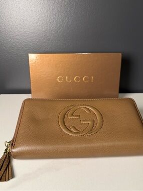 Gucci wallet